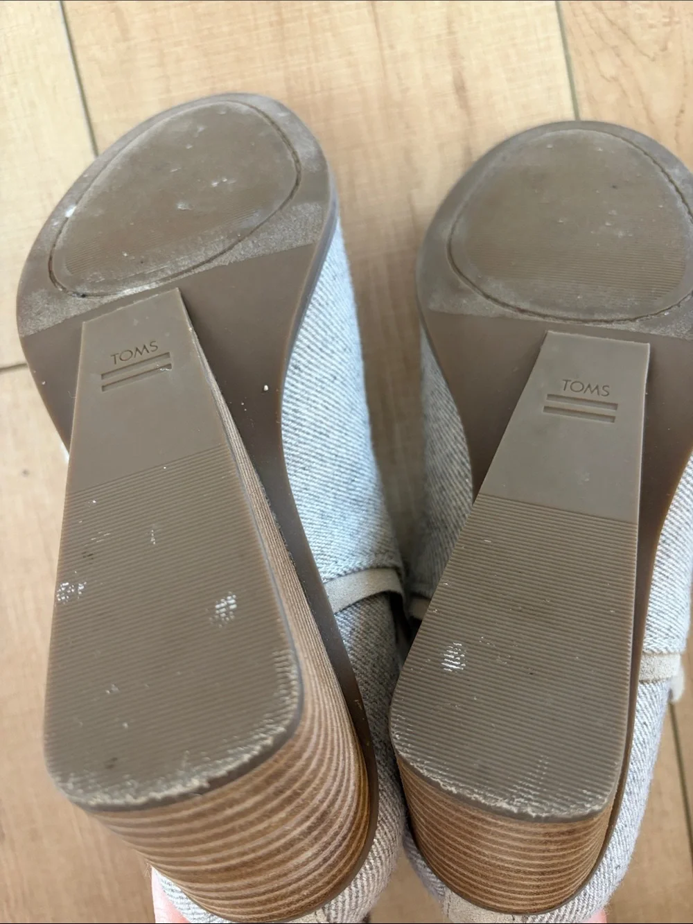 Toms Women's Light Gray Textile Ankle Booties